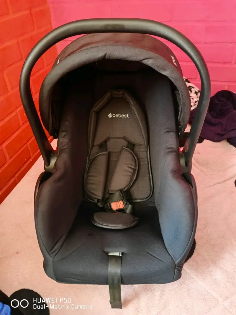 Silla de auto Bebesit negra - 1