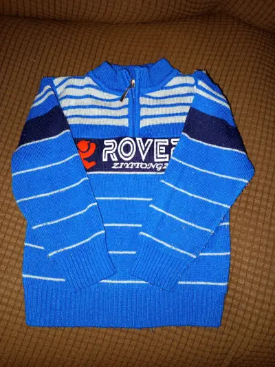 Sweater azul a rayas para niño - miniatura 1