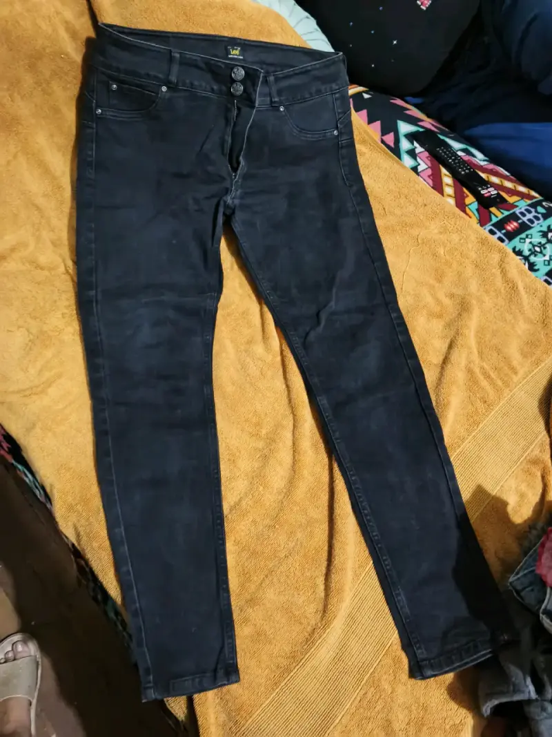 Pantalones cargo negros - 2