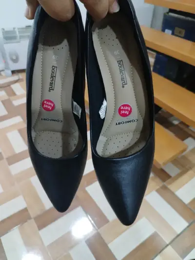 Zapatos de tacón negro - miniatura 2
