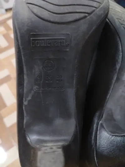 Zapatos de tacón negro - miniatura 3