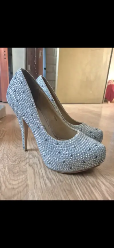 Tacones altos - miniatura 1
