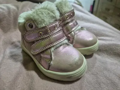 Botines rosados para niña - miniatura 1