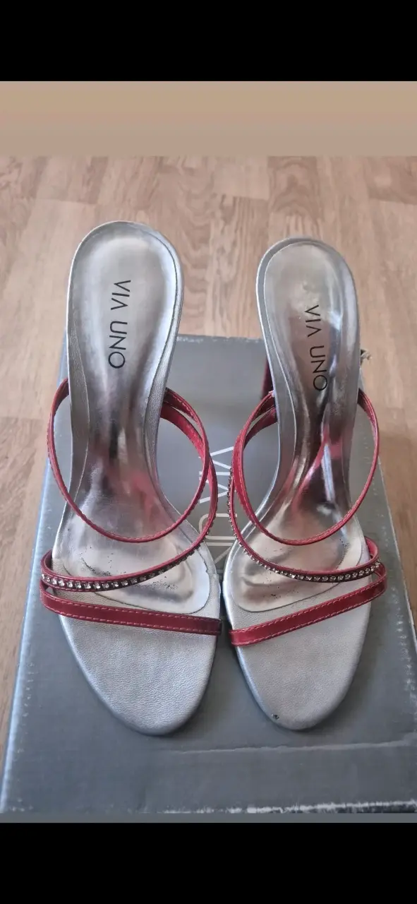 Sandalias taco alto rojas - 2
