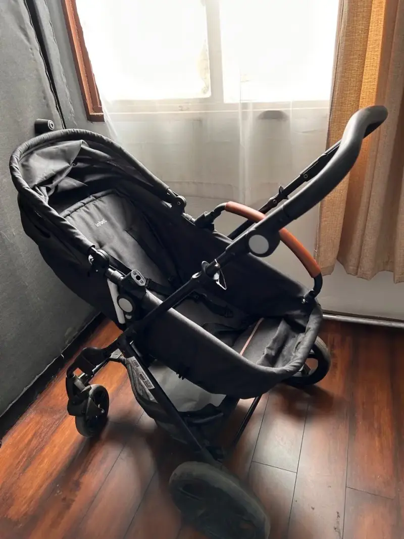 Coche para bebé negro - 2