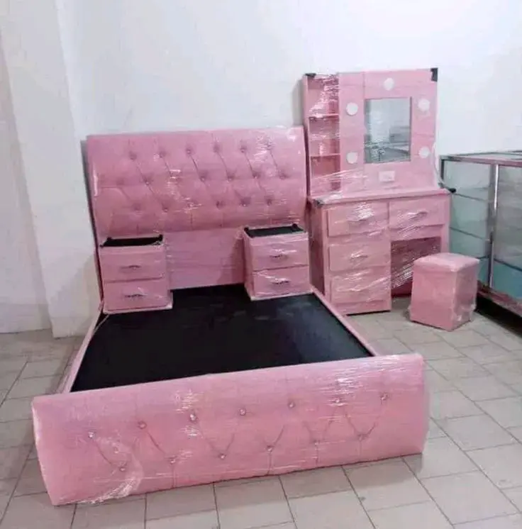 Set de cabecera y cama tapizada - 6