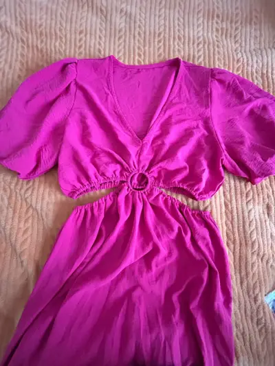 Vestido fucsia elegante - miniatura 2