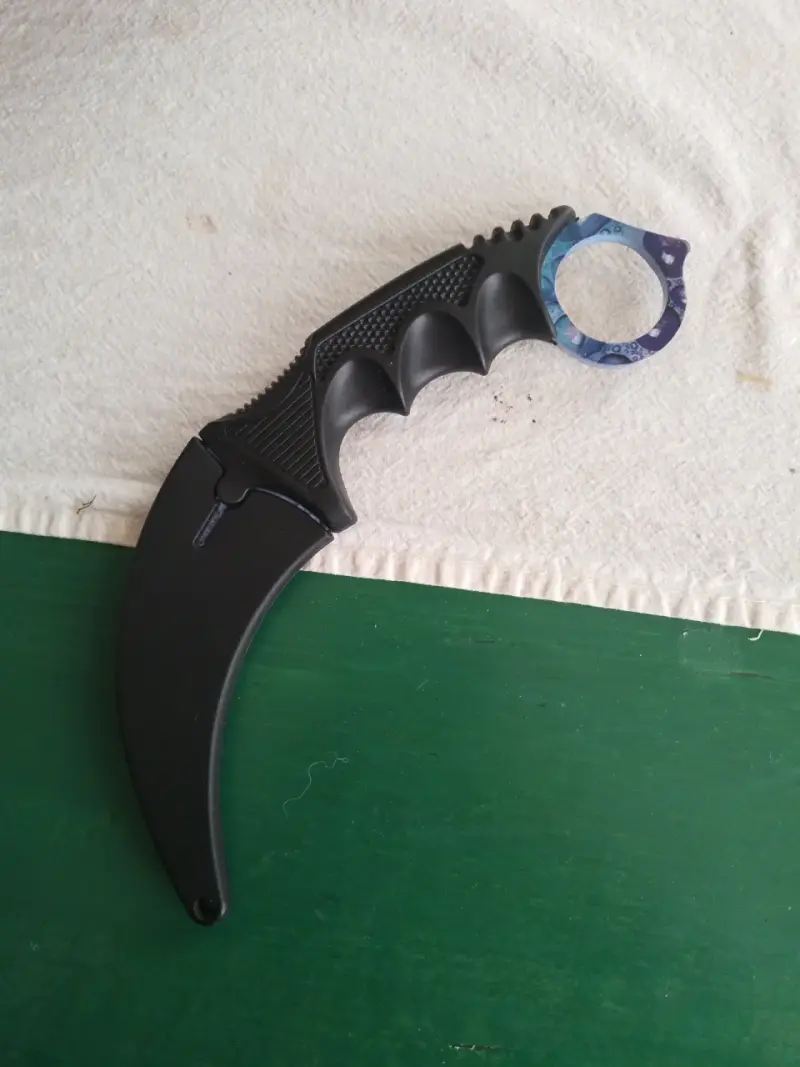 Articulo de coleccion-Karambit Azul - 1