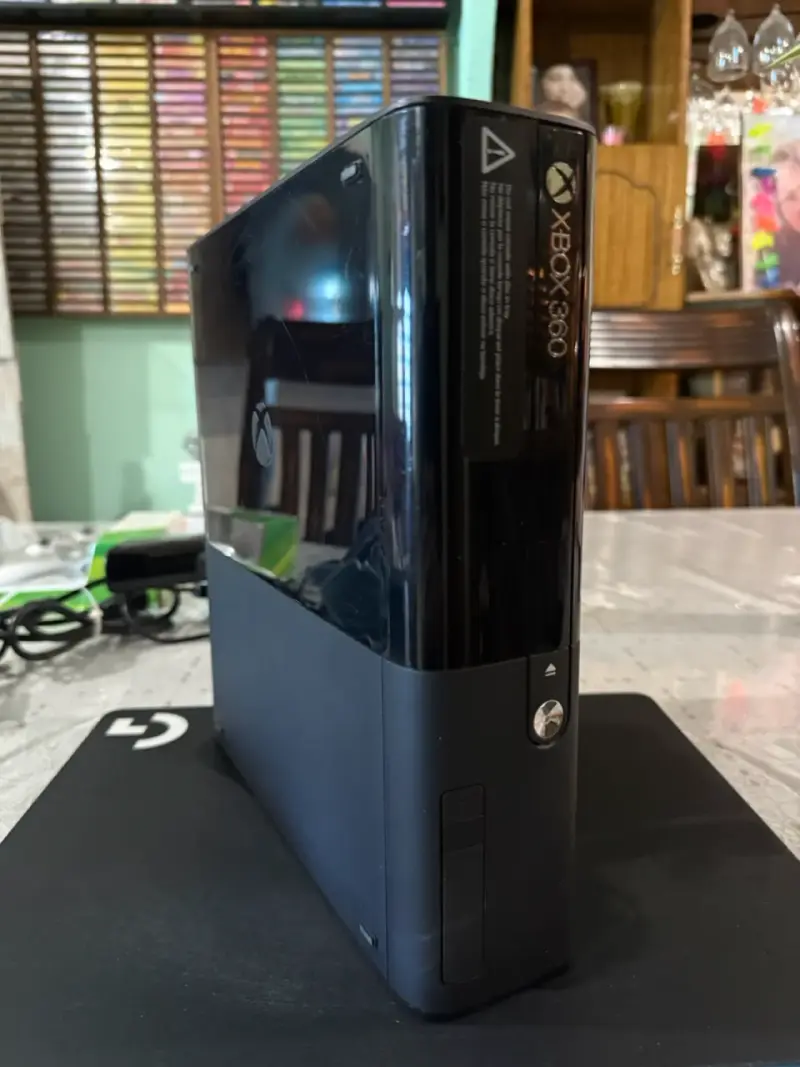 Xbox 360 Super Slim 4gb + Kinect + Juegos - 1