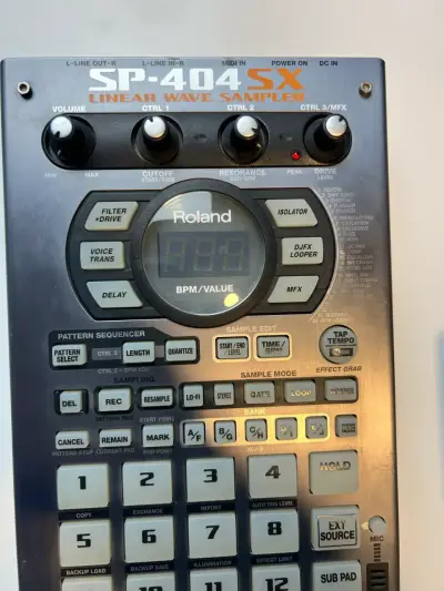 Sampler Roland SP-404SX - miniatura 2