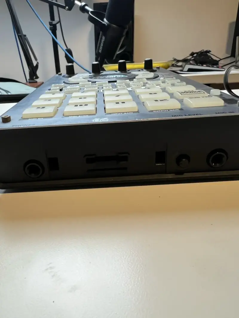 Sampler Roland SP-404SX - 5