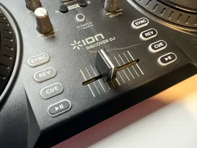 Controlador DJ Ion Discover - miniatura 4