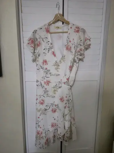 Vestido floral blanco con volantes - miniatura 1