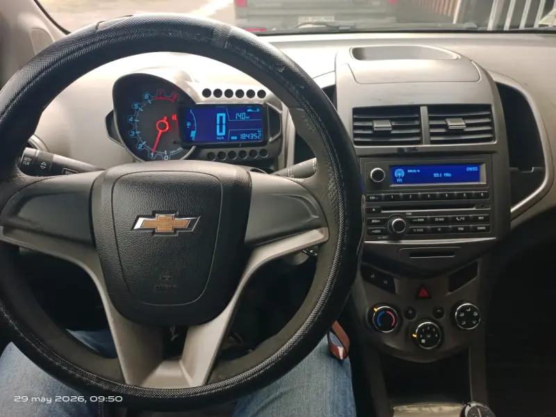 Chevrolet Sonic/Auto sedán blanco 2012 - 6
