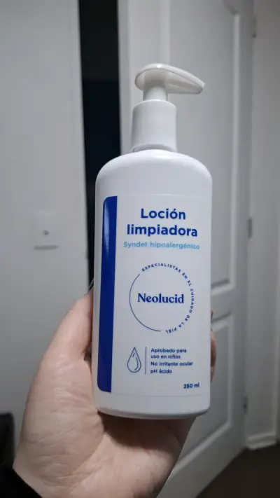 Loción limpiadora Neolucid 250ml - miniatura 1