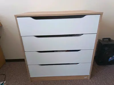 Cómoda de madera con cajones - miniatura 3