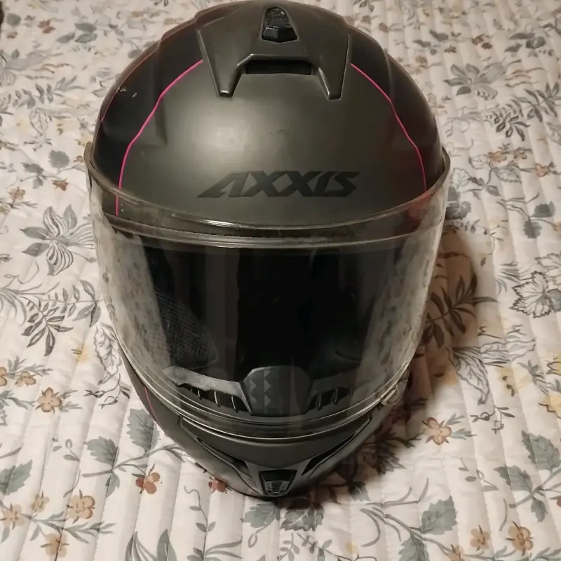 Casco moto Axxis negro y rosa - 2