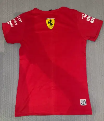 Polera roja Ferrari F1 - miniatura 2
