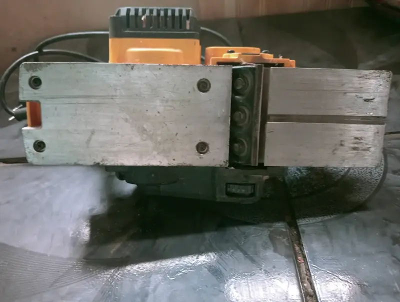 Cepillo eléctrico DeWalt - 3