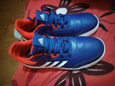Zapatillas deportivas rojo y azul - miniatura 3