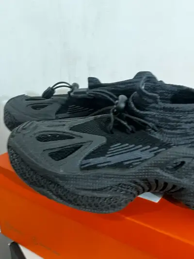 Zapatillas deportivas negras - miniatura 1