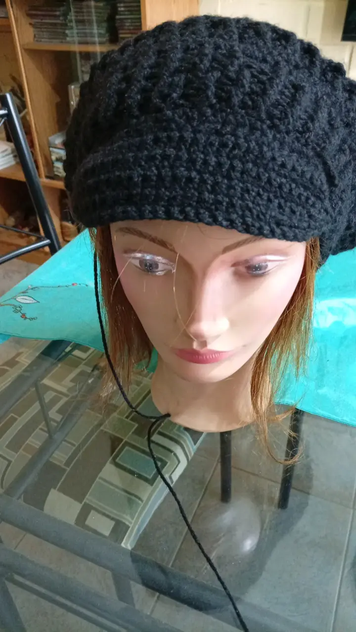Boina tejida negra