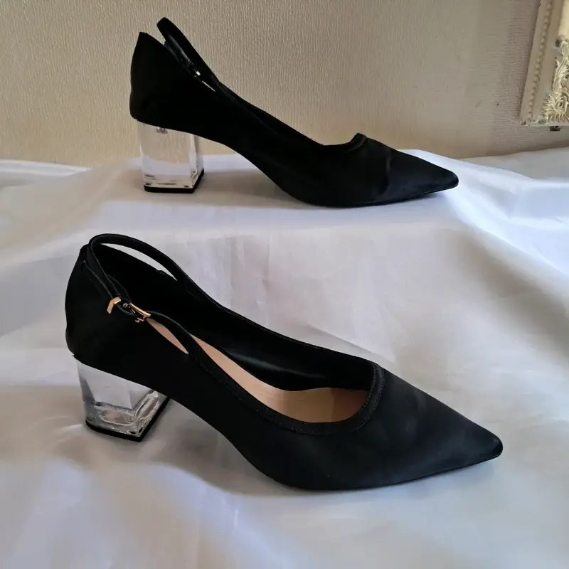 Zapatos de tacón negros Zara - 1