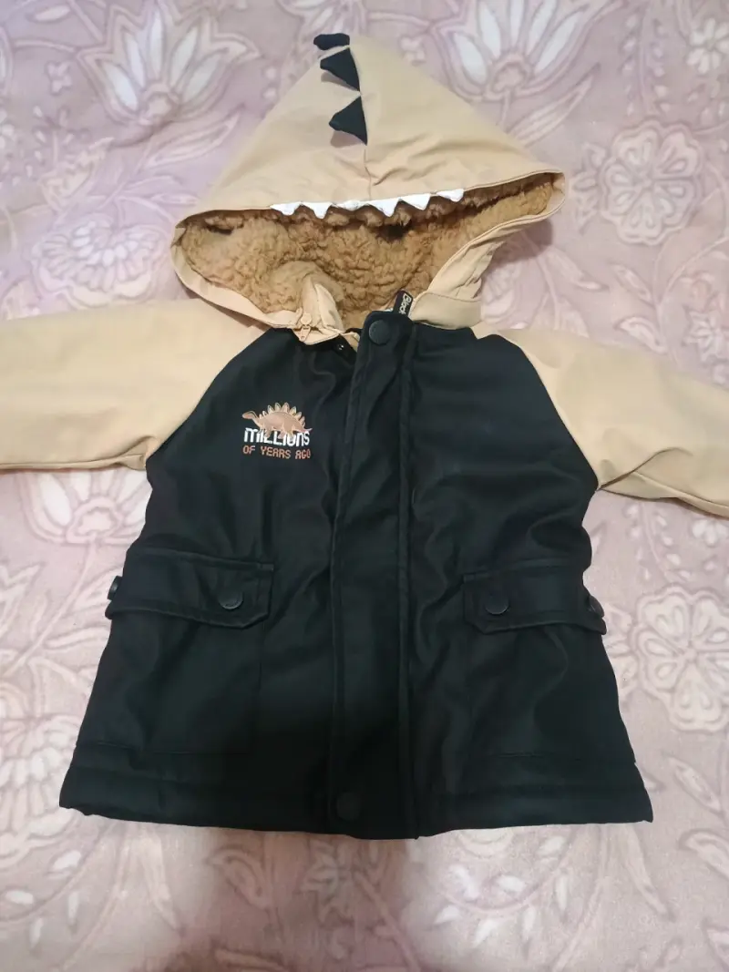 Parka infantil con capucha de dinosaurio - 1