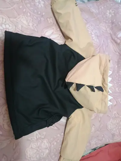 Parka infantil con capucha de dinosaurio - miniatura 2