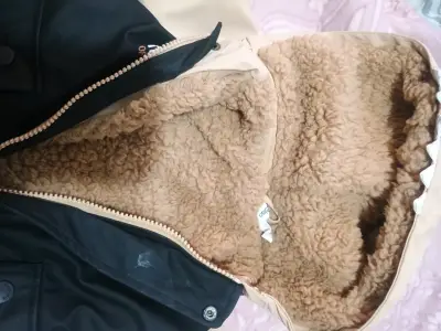 Parka infantil con capucha de dinosaurio - miniatura 4