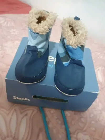 Botitas térmicas para bebé azul - miniatura 1