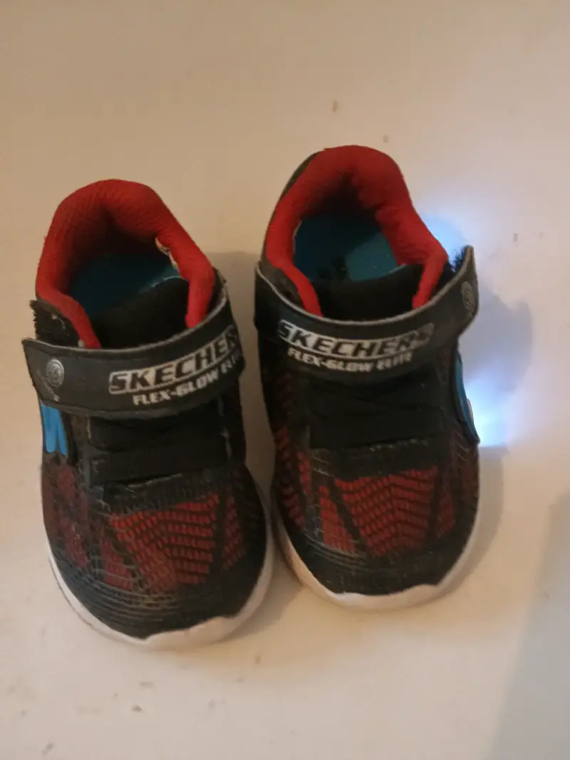 Zapatillas infantiles Skechers con luces - 2