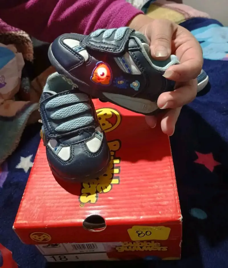 Zapatillas infantiles con luces - 3
