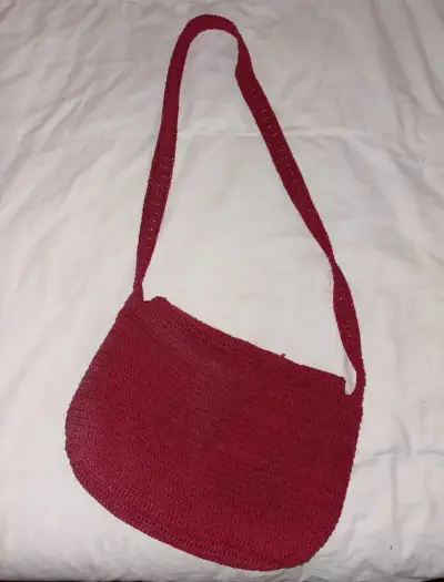 Cartera tejida roja con detalles - miniatura 2
