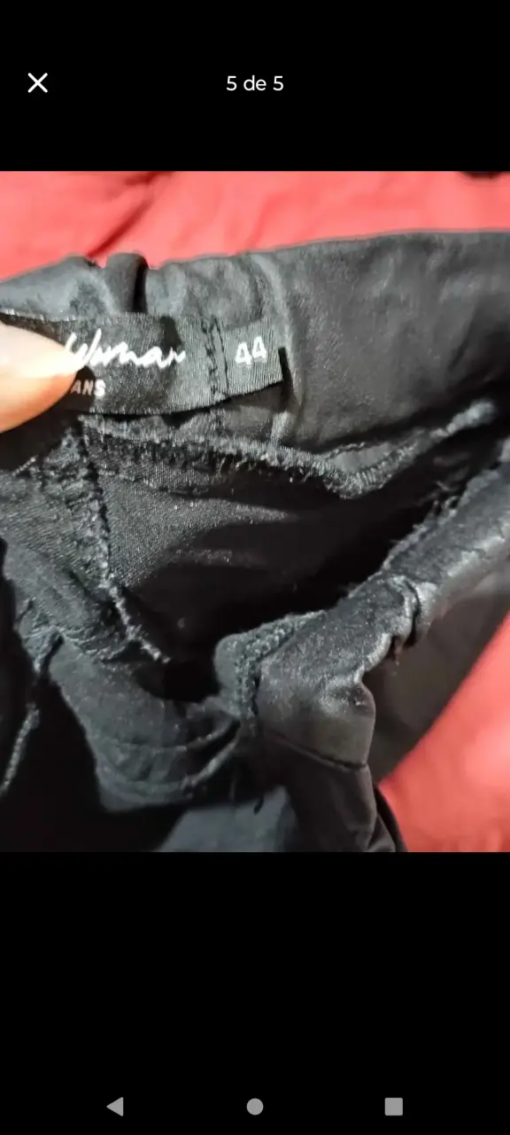 Pantalones negros estilo cargo - 4