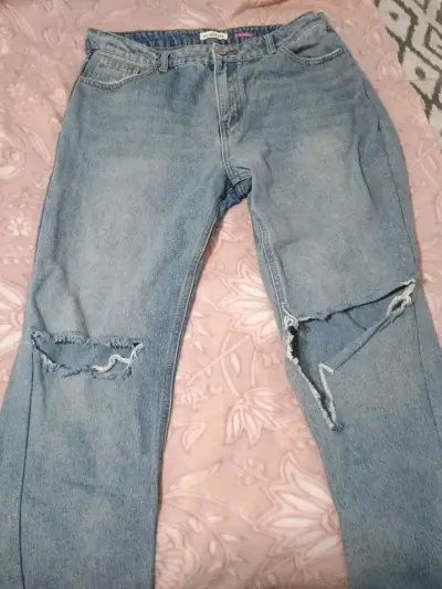 Jeans desgastados azul claro - miniatura 2
