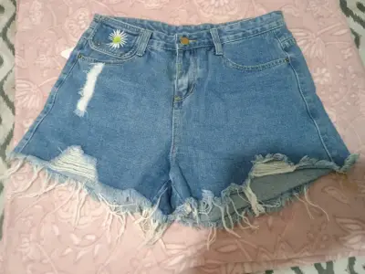 Shorts de mezclilla con bordado - miniatura 1