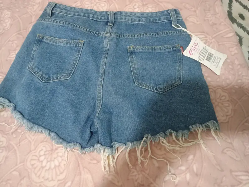 Shorts de mezclilla con bordado - 2