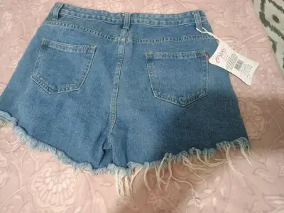 Shorts de mezclilla con bordado - miniatura 2