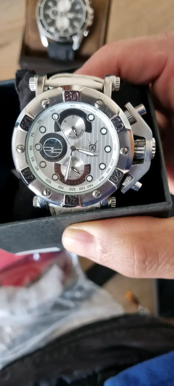 Reloj Kronigswerk en su caja - 2