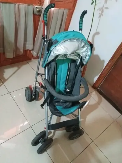 Coche de paseo plegable - miniatura 1