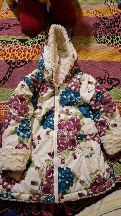 Parka floral con capucha - miniatura 1