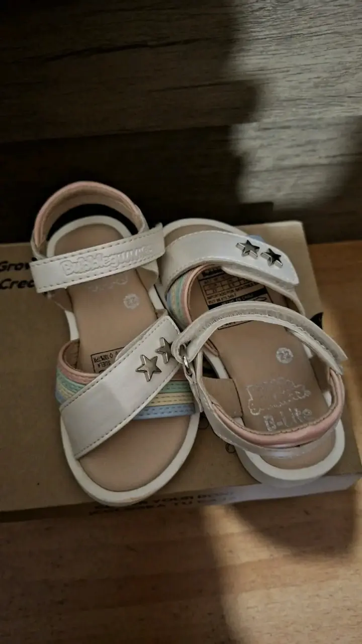 Zapatillas celestes bebé con velcro - 6