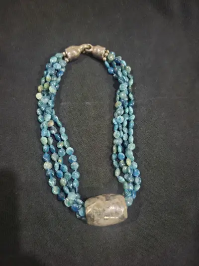 Collar de colgantes dorados y turquesa - miniatura 4