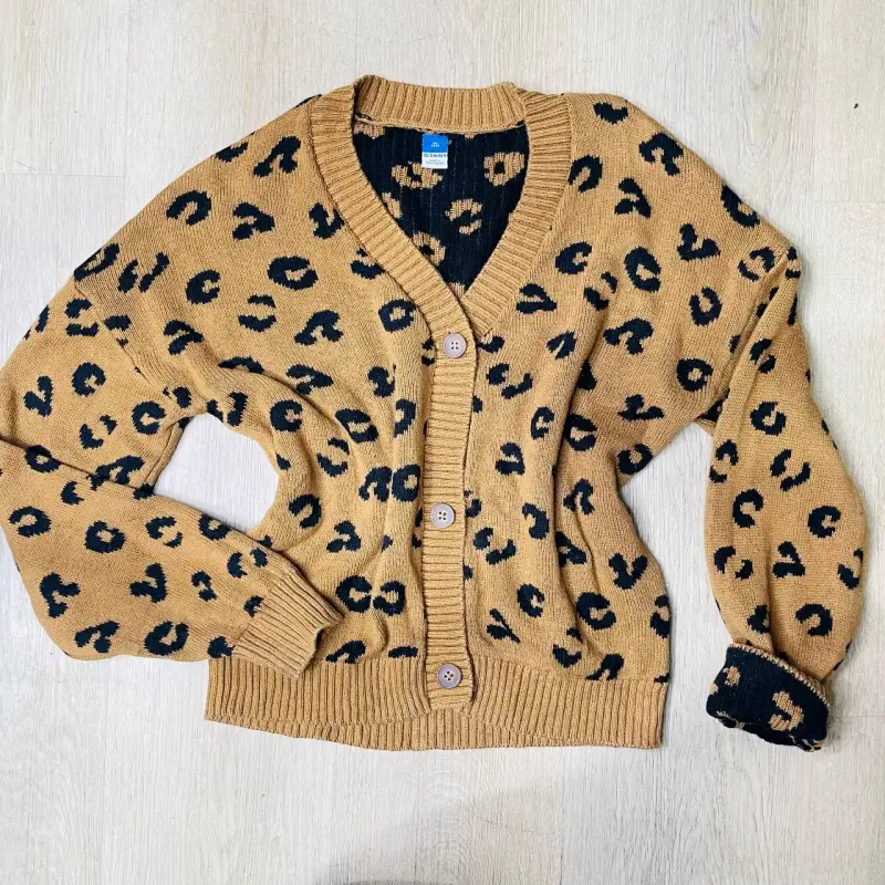 Cardigan animal print marrón