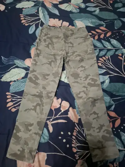 Pantalón camuflaje verde - miniatura 2