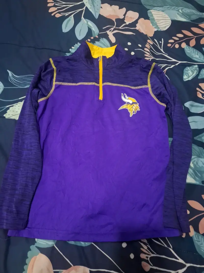 Sweater deportivo púrpura - 1