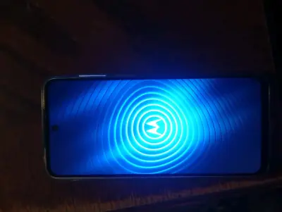 Smartphone Motorola Moto G13 - miniatura 3