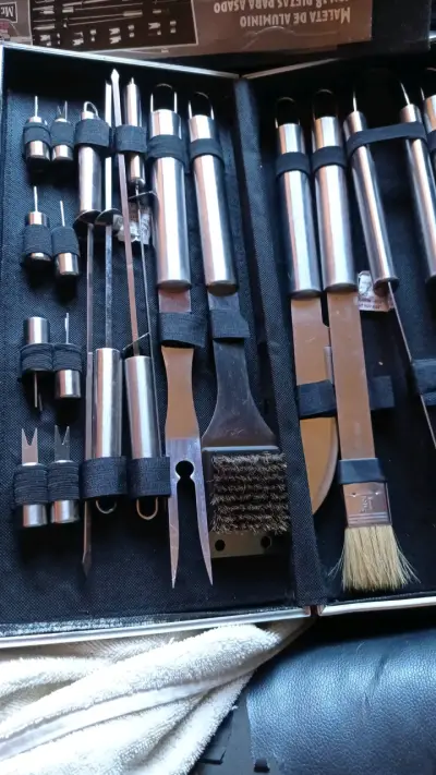 Set de utensilios para asado - miniatura 2
