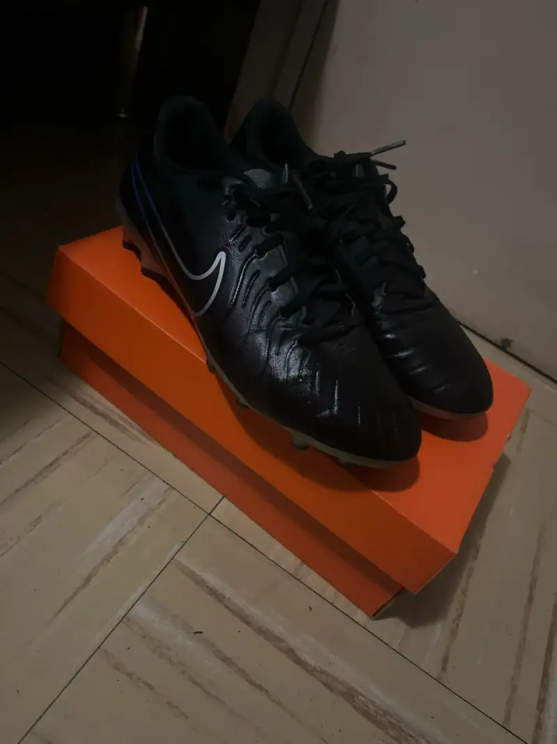 Zapatos de fútbol negros - 1